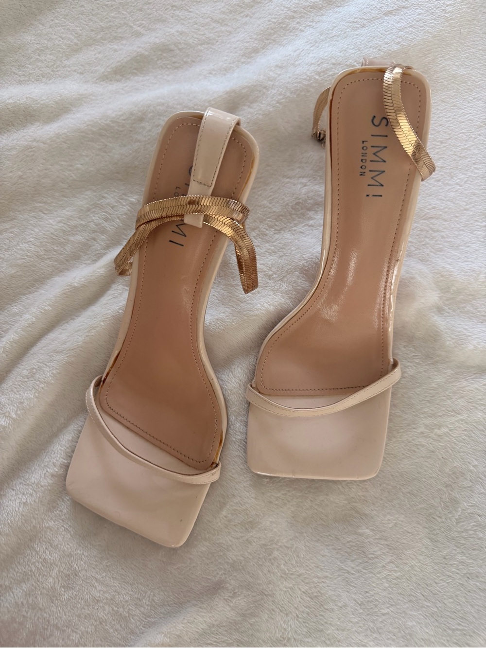 SIMMI Nude Square-Toe Heeled Sandals with Gold Chain Accent